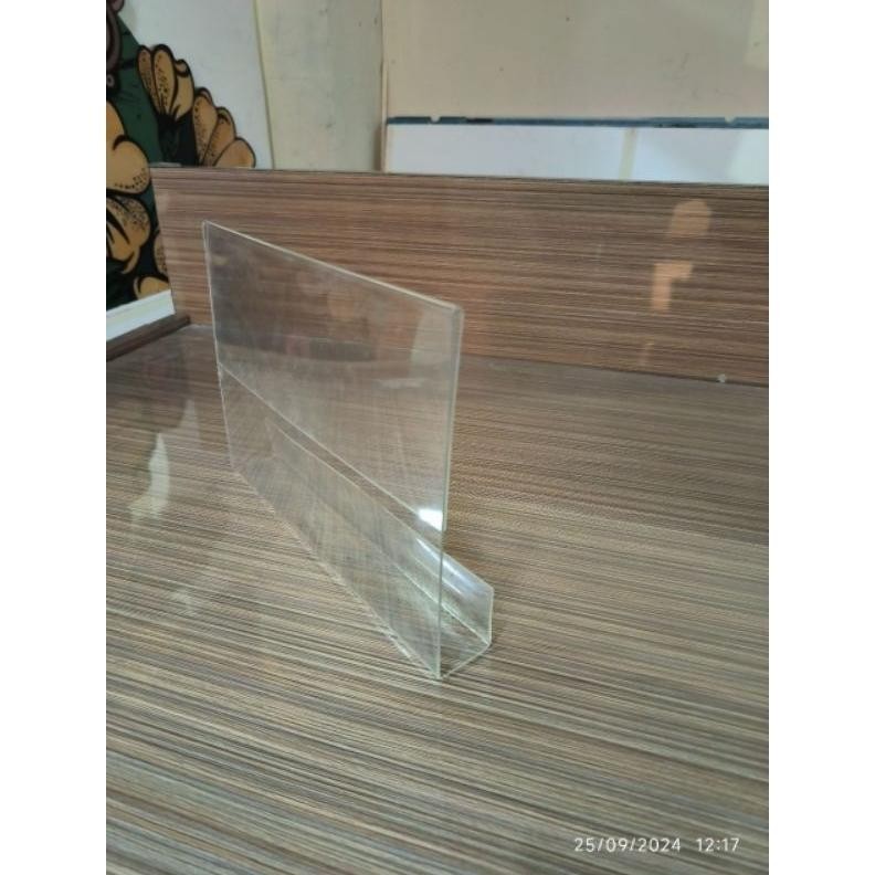 

custom A4 tekuk U ukuran 21x30x3x3 cm tebal 2mm AST