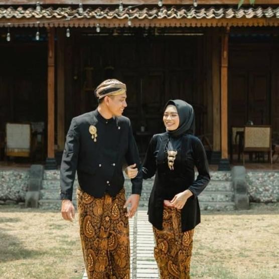 Baju Couple Prewedding Pengantin Adat Jawa Motif Semenromo Allsize