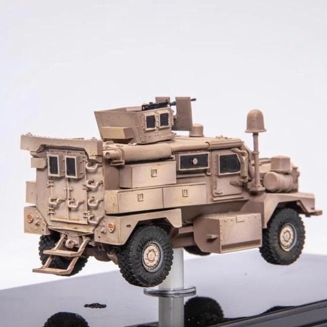 Diecast Tank 5M Us Army Mrap Jaguar (Desert Scheme) 1/72