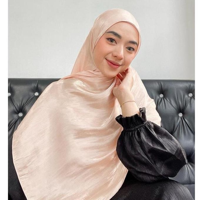 Sale [Last Stock] Radwah - Shiny Pashmina - Hijab Pashmina Muslim Wanita - Kerudung Dewasa