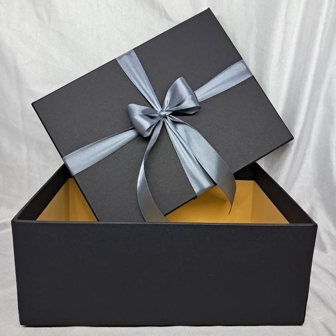 

ready stock Kotak Kado + Kotak Hadiah + Gift Box + 26x20x10 cm + Kotak Medium + Berpita + Tanpa Pita