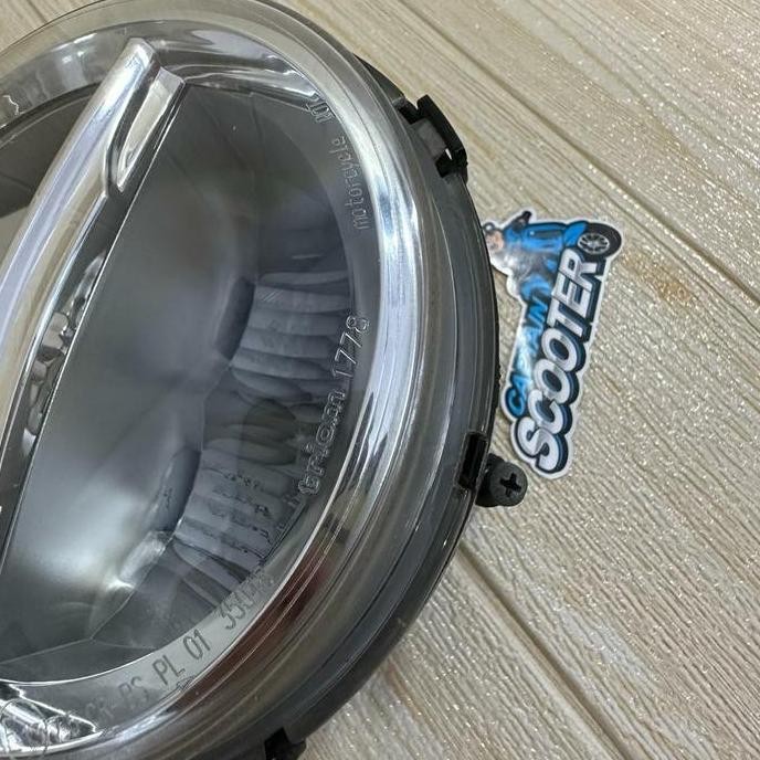 Lampu Depan LED HeadLamp Vespa Primavera Facelift Ori Original Piaggio