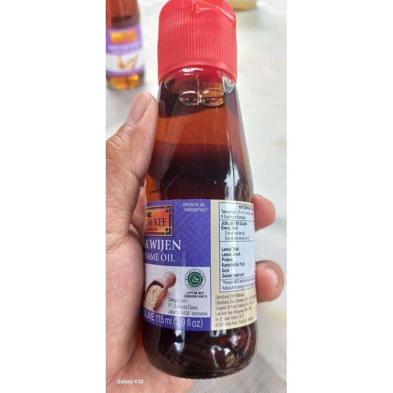 

Lee Kum Kee Minyak Wijen Pure Sesame Oil 115ml Exp 2026 RB10