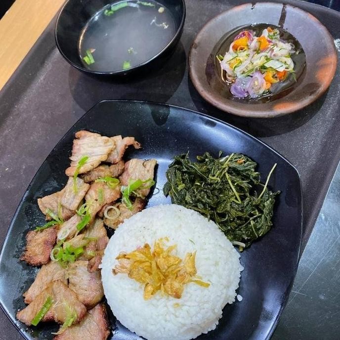 

Daging sei sapi asap morteza lengkap dengan sambal LA