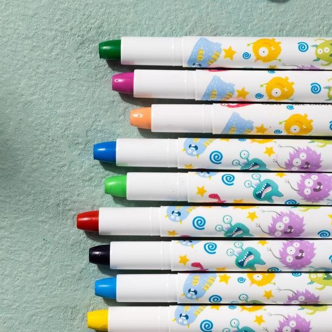 

Deli Gel Crayon / Krayon 12 24 Warna Tidak Mengotori Tangan EC211
