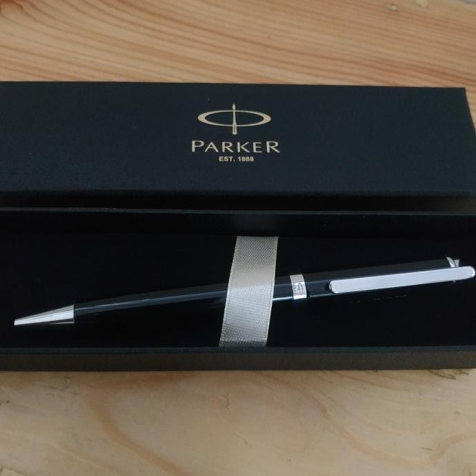 

Pulpen Parker Sonnet Gratis Ukir Grafir Nama Stok Terbatas