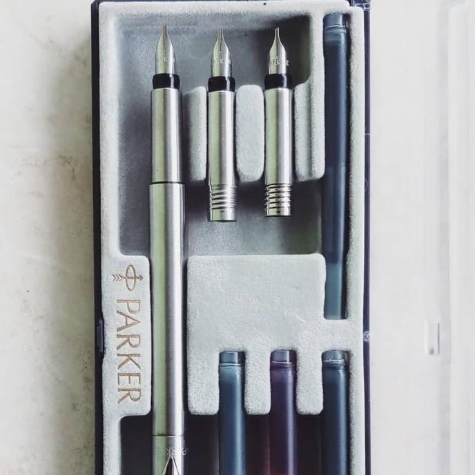 

Parker Calligraphy Pen/Pulpen Kaligrafi/Khusus Kaligrafi Arab Stok Terbatas