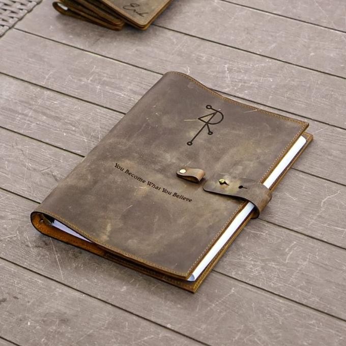 

Terlaris Buku Agenda Binder A5 Cover Kulit - Paul Model V2 *Free Grafir* Ready Stok