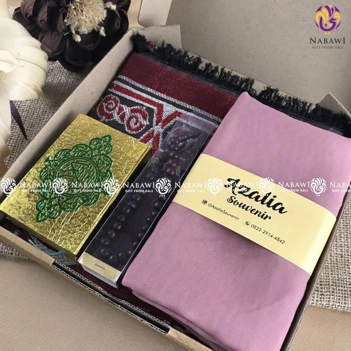 

BELANJA HAMPERS KADO CEWEK PAKET HEMAT SAJADAH AL QURAN JILBAB TASBIH KADO ULANG TAHUN WISUDA