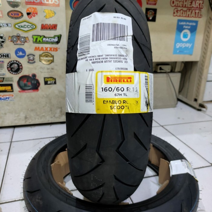 Ban Yamaha TMax Pirelli Rosso Scooter Radial 160/60-15