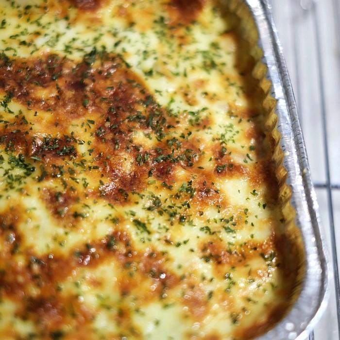 

TERLARIS! Premium Homebaked Macaroni Schotel size Large