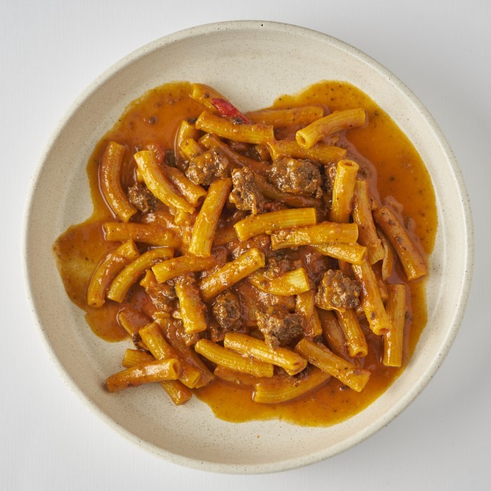 

TERLARIS! Oma Elly Kitchen - Penne Beef Sausage Ragu