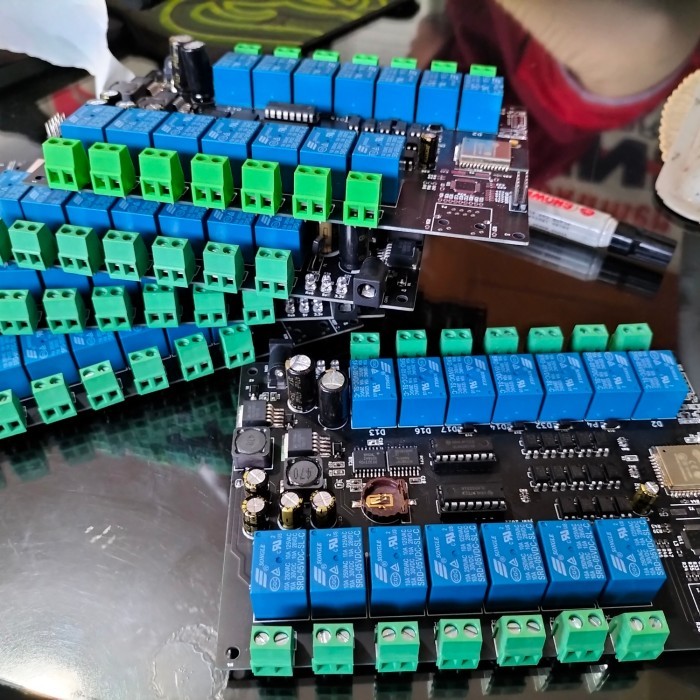 ESP32 Relay 14 Channel Isolate