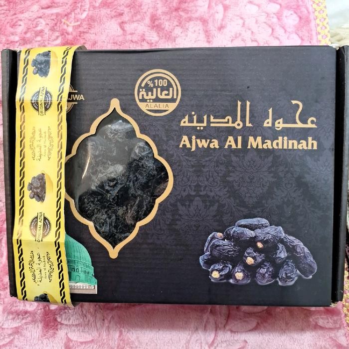 

Kurma Ajwa Premium 1000gram (1kg)