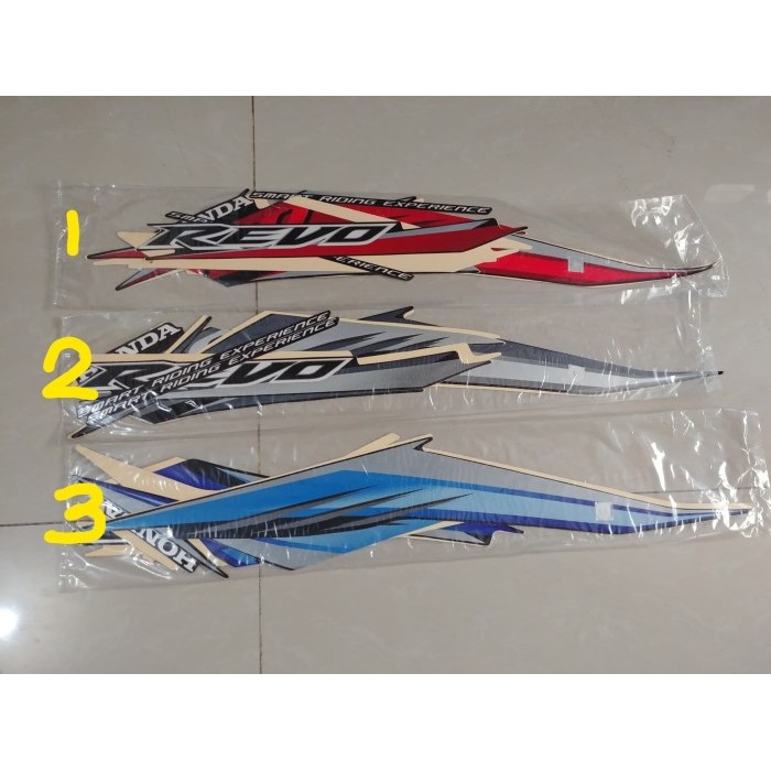 TERLARIS Stiker Bodi & Lis Body & Striping Revo Absolute 2009