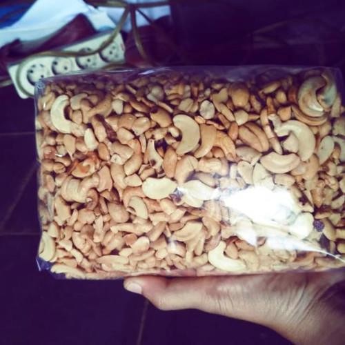 

terbaru !!! 1 kg mete pecah belah hancur goreng bawang food (mete bahan sambal) ready