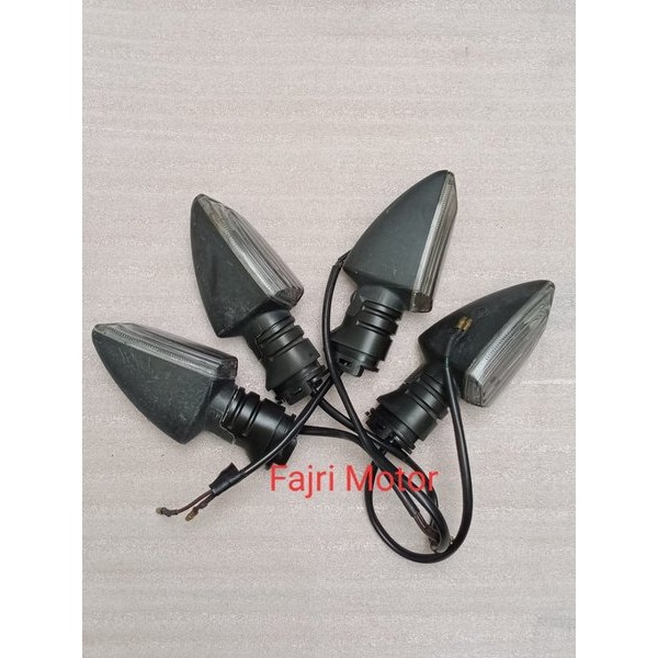 Lampu Sein Sen Riting Depan Belakang Vixion New Nvl Nva Pnp R 15 Old Ori Bawaan Motor Termurah Langk