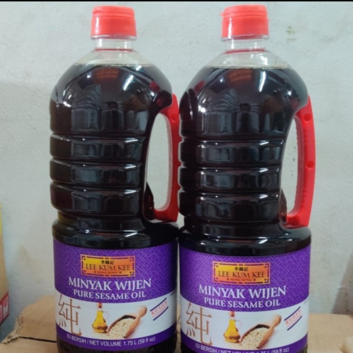 

LEE KUM KEE MINYAK WIJEN / PURE SESAME OIL 1750ML BEST SELLER GOJEK