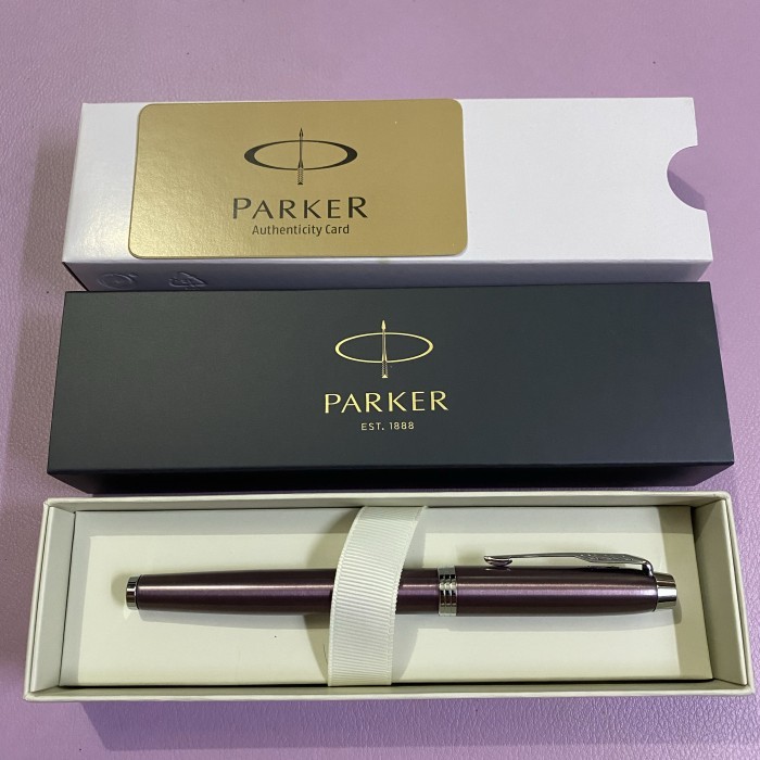 

PULPEN PARKER IM NEW ORIGINAL ROLLER BALL LIGHT PURPLE CHROME TRIM