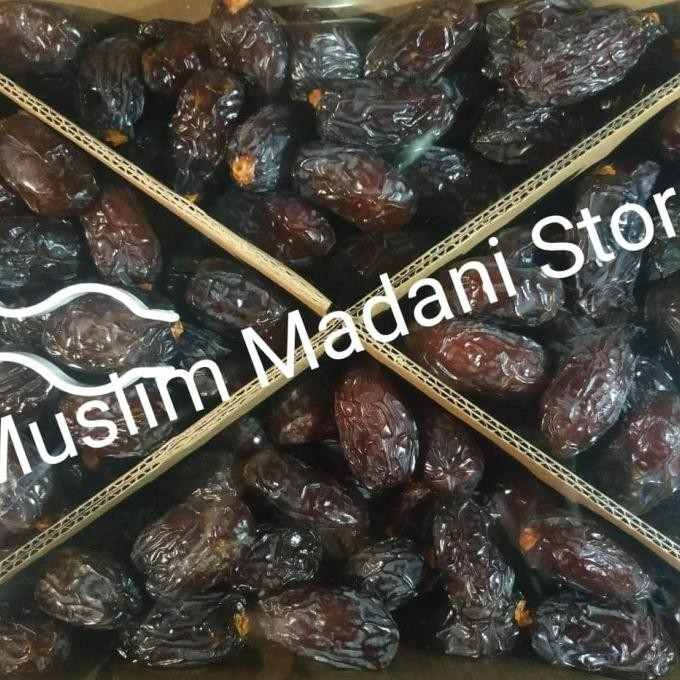 

KURMA MEDJOOL MEDJOUL MAHJOLL PALESTINA SUPER JUMBO 500GR GROSIR