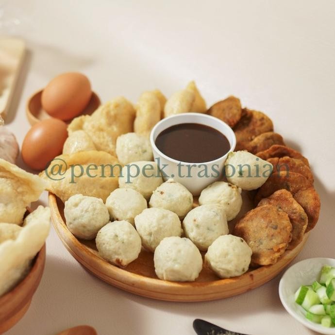 

TERBARU PAKET PEMPEK PALEMBANG ENAK MURAH CAMPUR - PEMPEK TRASO NIAN !!!!!