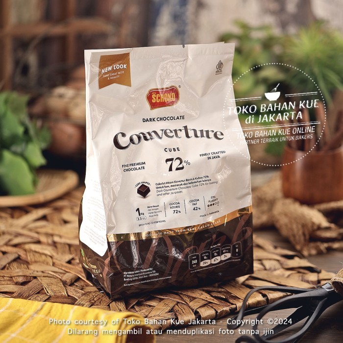 

Schoko CUBE 72% 1kg Dark Couverture Chocolate Cokelat Baking Coklat