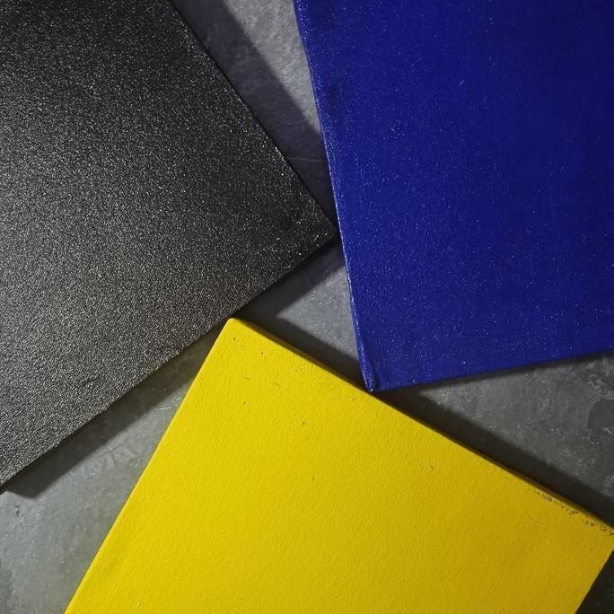 

KANVAS/MEDIA LUKIS UKURAN 50 X 70 X 3CM WARNA PUTIH