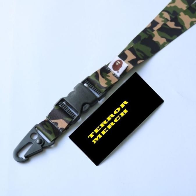 

Promo Lanyard Gantungan Army Bape A Bathing Ape