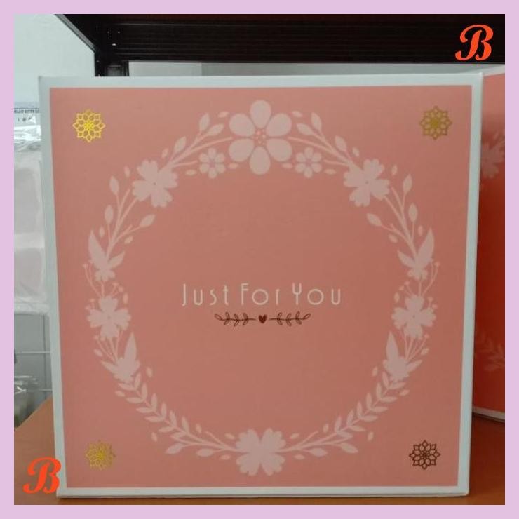

| VRB | CAKEBOX PINK POLOS 22X22CM
