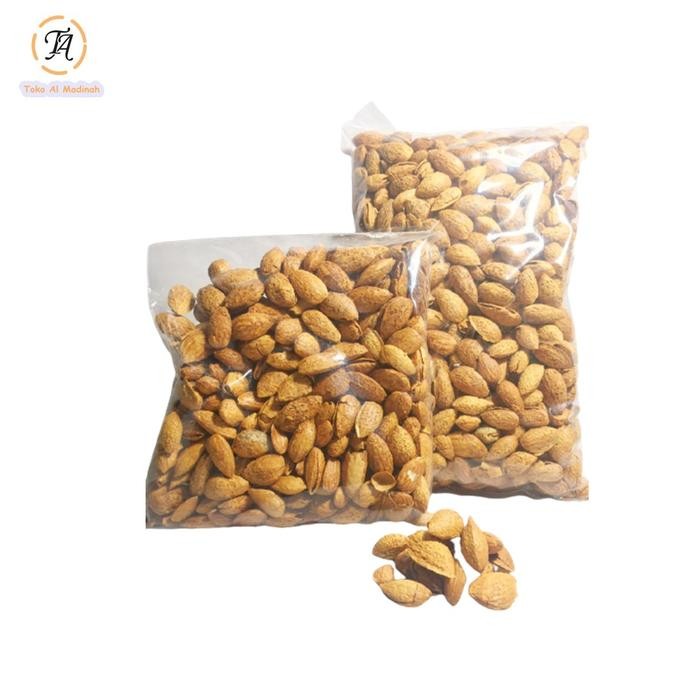 

BARANG TERLARIS Kacang Almond Panggang / Kacang Cangkang Arab Rasa Susu
