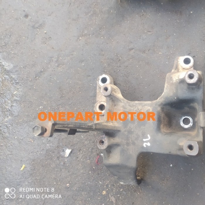 breket AC kijang diesel original