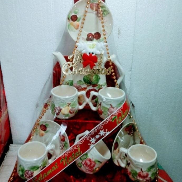 

Grosir Parcel Tea Set Parcel Natal Tahun Baru Pecah Belah
