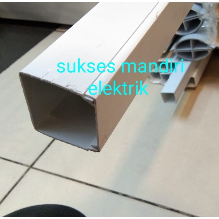 Duct Tutup / Kabel Duct / Solid Duct 40x40 95-96cm