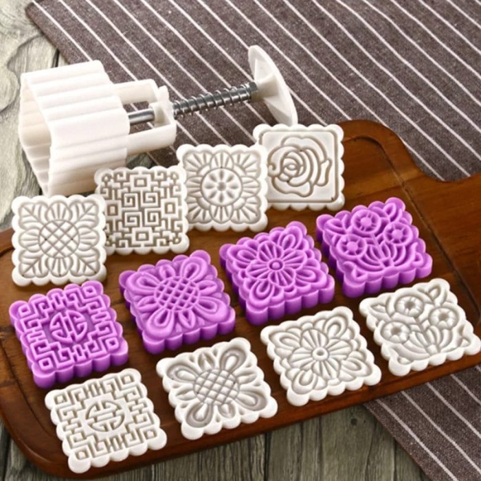 

TERMURAH CETAKAN MOULD MOON CAKE KOTAK 50 GR KUE BULAN 50GRAM MA TOU MOONCAKE