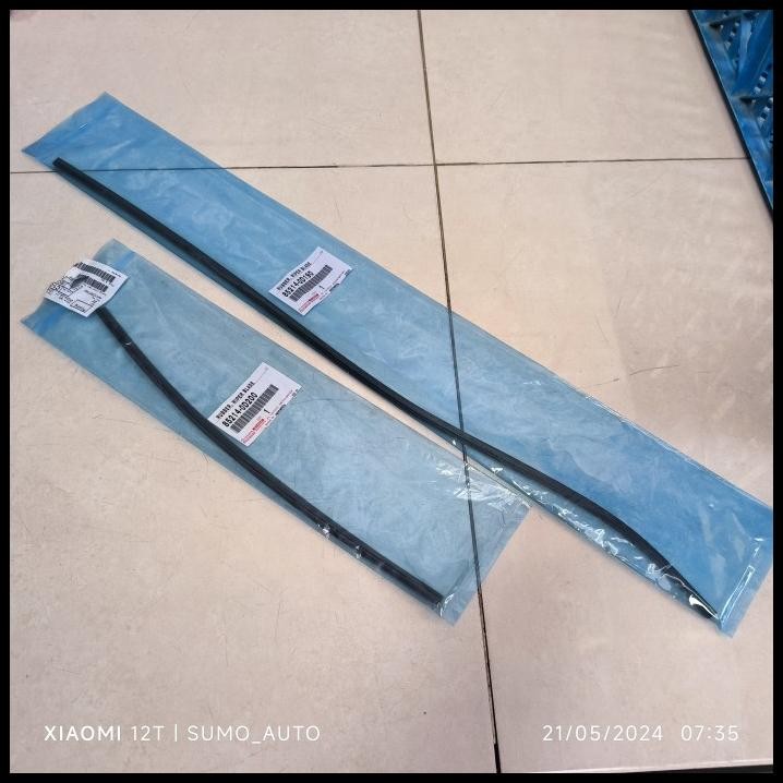 Sepasang Karet Wiper Original Toyota Sienta Rubber Wiper Sienta