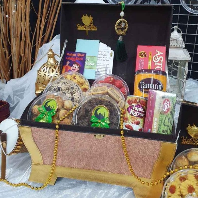 

Paket Box Hampers Lebaran Kue Kering Toples Murah 50