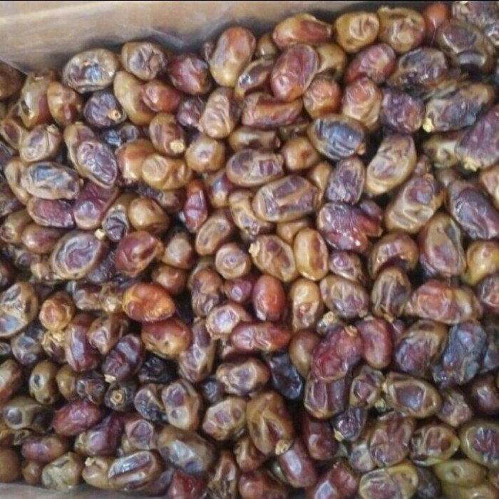

Kurma Curah Khalas Saad Uni Emirat Arab 10 Kg