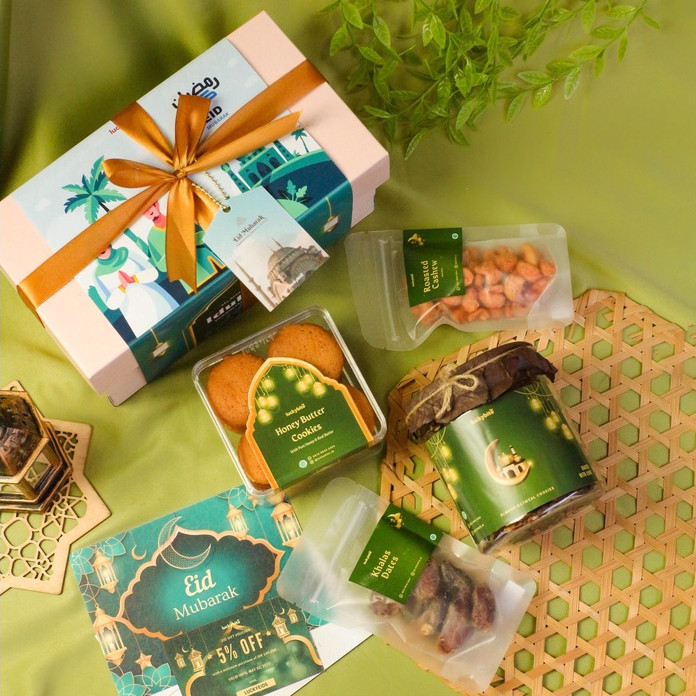 

CUCI GUDANG Hampers Lebaran Idul Fitri / Parcel Lebaran (Ramadhan) / Eid Hampers - Semi Hardbox -