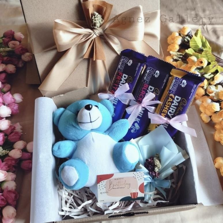 

SPECIAL Hampers Coklat Snack Box / Kado Valentine Ulang Tahun Wisuda Natal / Souvenir Ulang Tahun / Cadbury tg-342