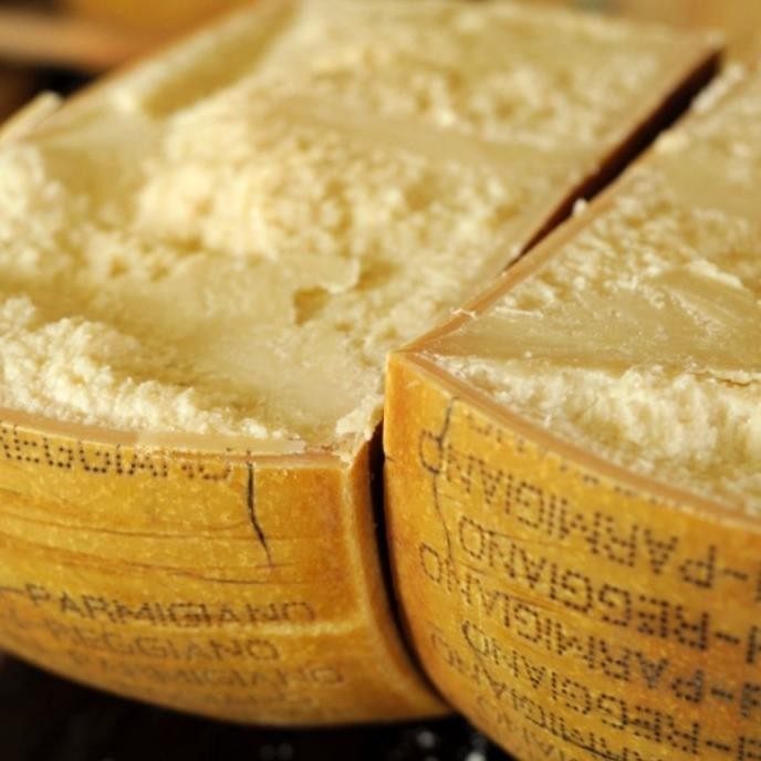 

PROMO / Parmigiano Reggiano Cheese DOP Imported from Italy 1kg (FOR MAX) NON COD