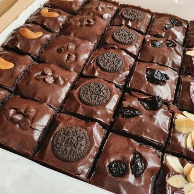 

Terlaris, Hampers Brownies Spesial Lebaran By Nastar Java (Ukuran 20X20)