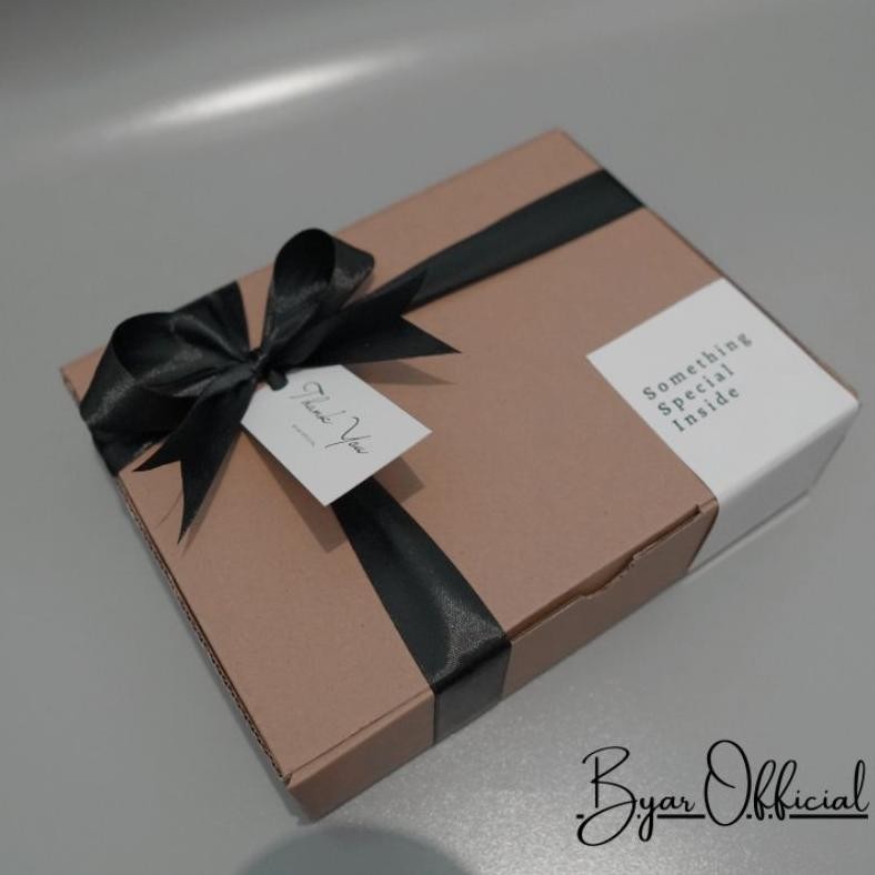 

ORIGINAL Hampers Coklat | Gift Box Coklat | Kado Ulang Tahun | Kado Anniversary | Kado Wisuda | Kado Valentine Me-95