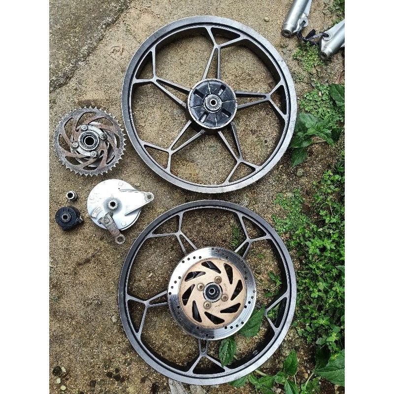 velk/velg Kawasaki zone original lepasan motor