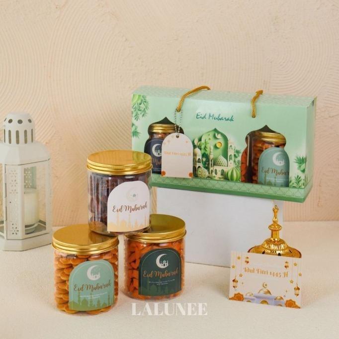 

New! Hampers Lebaran Idul Fitri Isi 3 Jar Kue Kering - Souvenir Eid Mubarak - PangCokiesKurma Idul Fitri