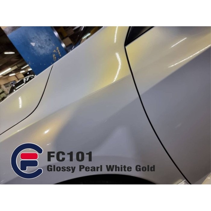 

FANCHI STICKER GLOSSY PEARL WHITE UKURAN 1.52M X 17M / ROLL