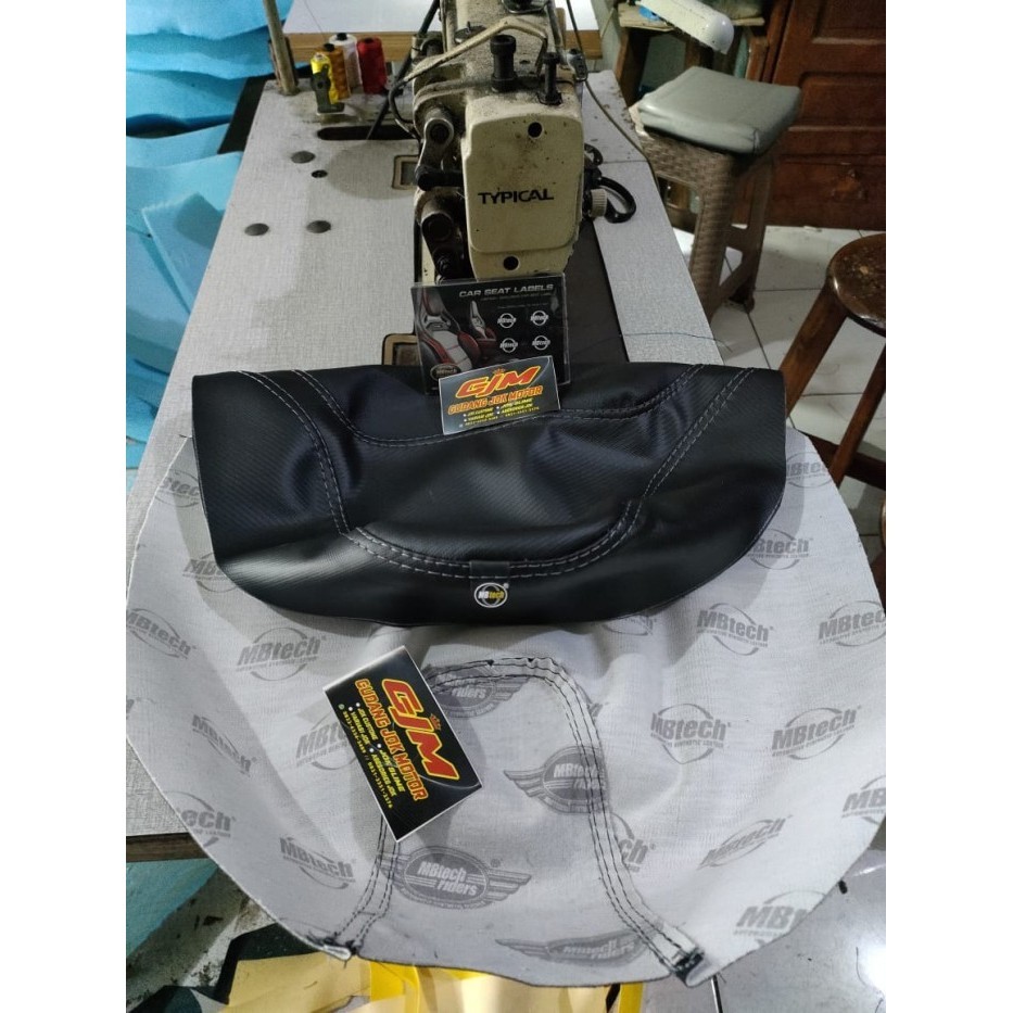 Kulit Jok Motor Mbtech Original Scoopy Warna Hitam- Sarung Jok