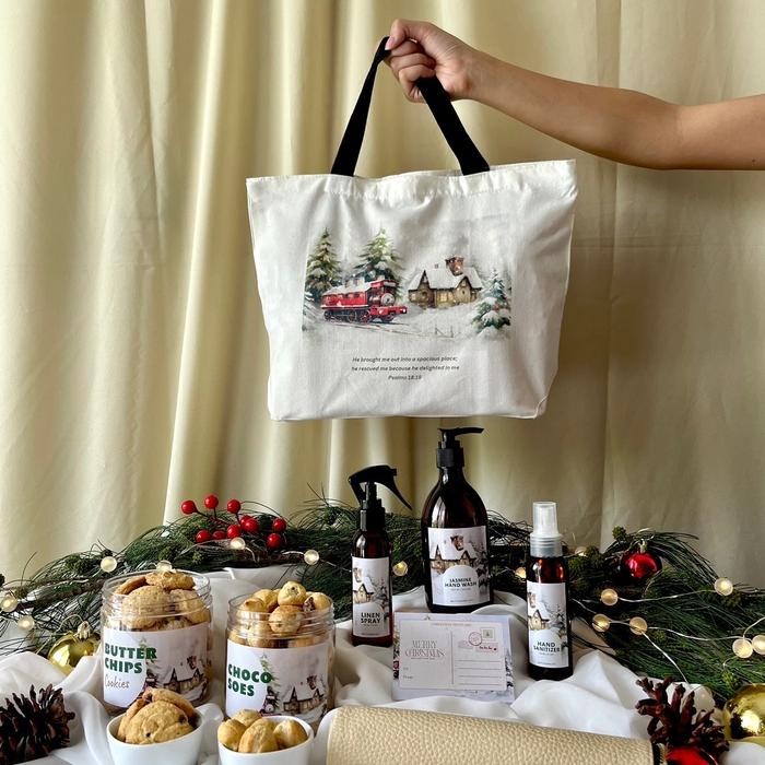 

Littlezora - Hampers Christmas Natal Giftset Hand Wash Natal Hampers Cookies Natal Hampers Lebaran