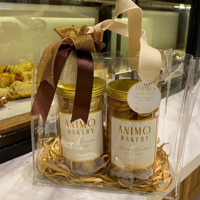 

ANIMO BAKERY HAMPERS SET 2 TOPLES KUE KERING ( INCLUDE TAS )