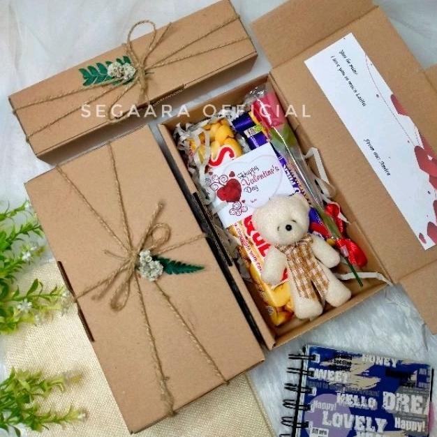 

VIRAL HAMPERS COKLAT VALENTINE / KADO CEWEK ULANG TAHUN / KADO ANNIVERSARY i-81