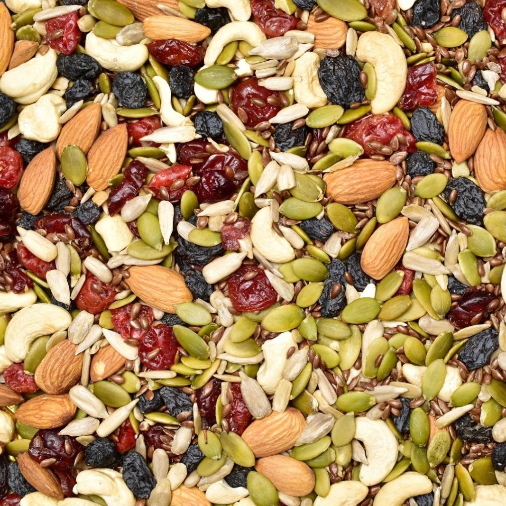 

TERLARIS Trail Mix Safiya 600 Gram | With Almond Mete Nut Seed Dried Fruit Cemilan Sehat Diet CQ37